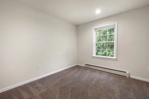 48 Peters Street Orono ME 04473