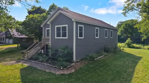 48 Peters Street Orono ME 04473