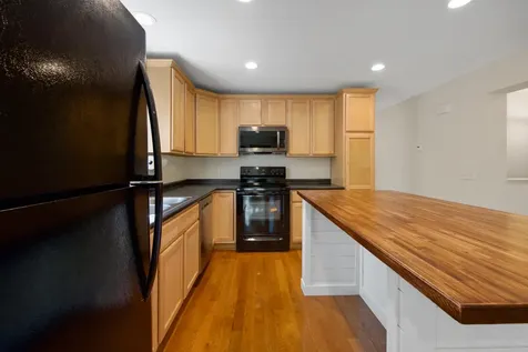 48 Peters Street Orono ME 04473