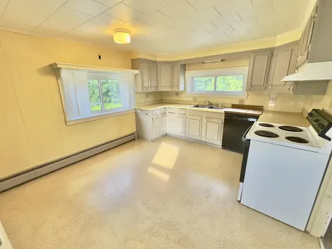 28 Key Street Eastport ME 04631