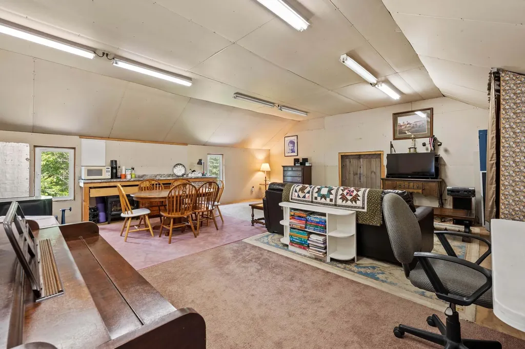 308 Ridge Road Monmouth ME 04259