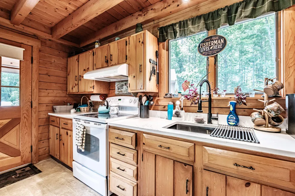 1154 Hunts Corner Road Albany Twp ME 04217