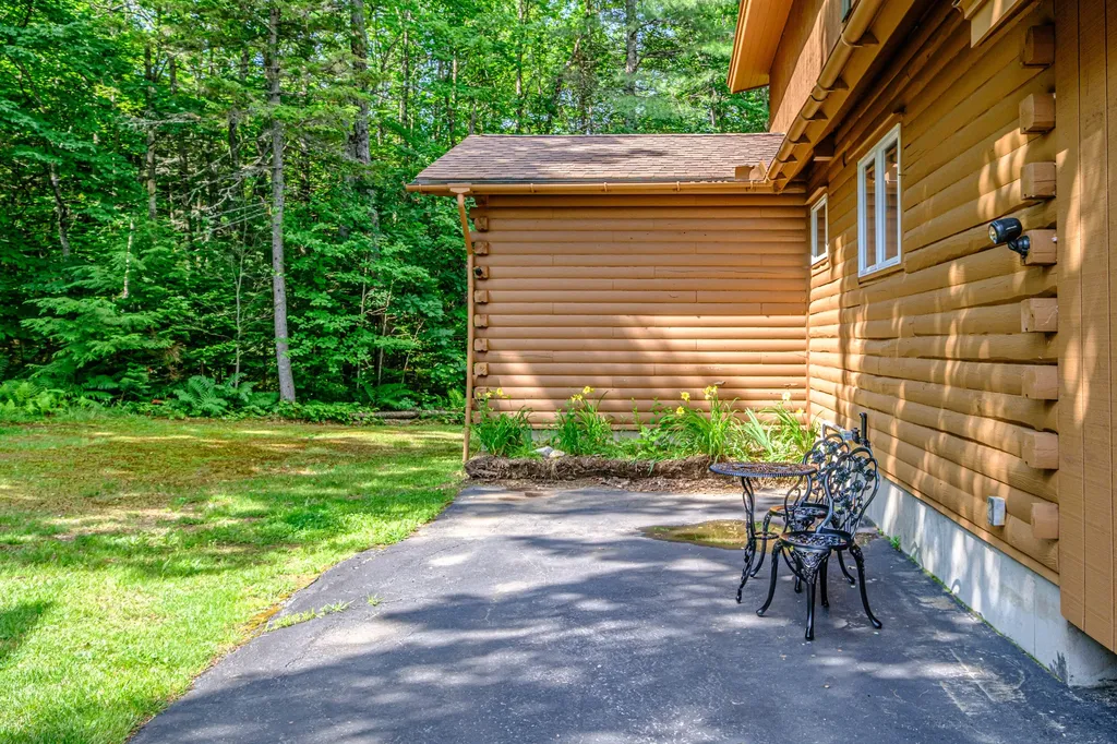 1154 Hunts Corner Road Albany Twp ME 04217
