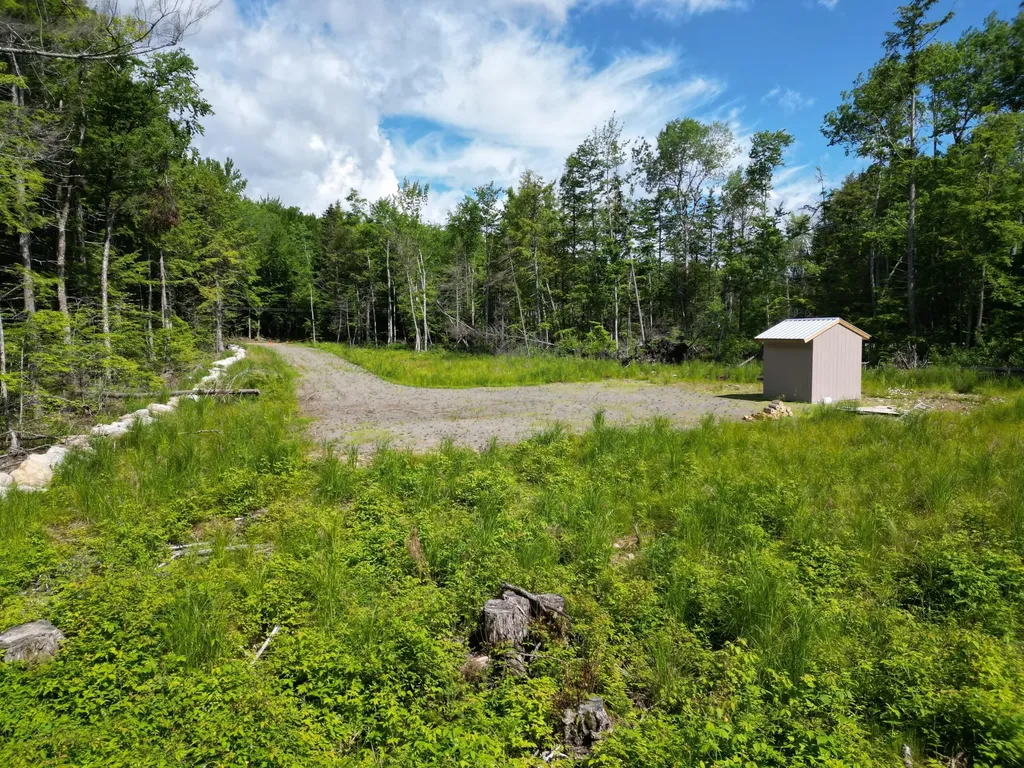 7 Flanders Drive Lincoln ME 04457