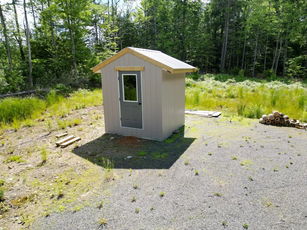 7 Flanders Drive Lincoln ME 04457