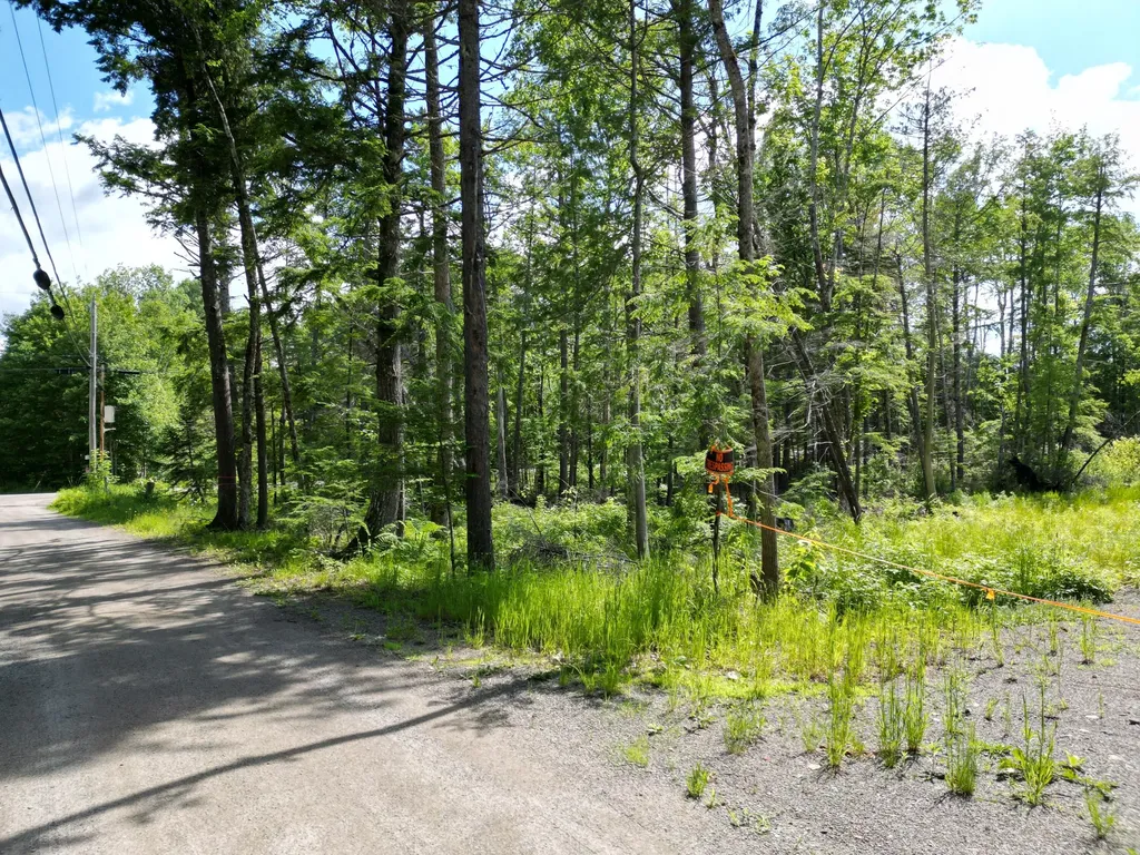 7 Flanders Drive Lincoln ME 04457