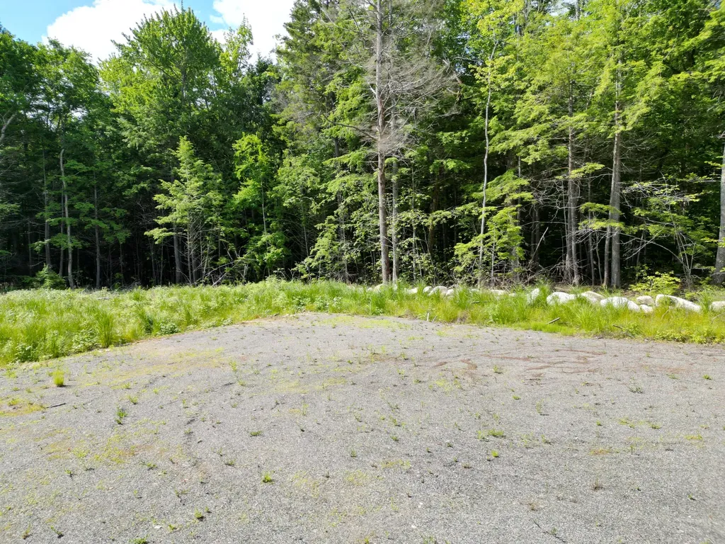 7 Flanders Drive Lincoln ME 04457