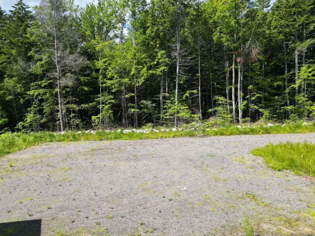 7 Flanders Drive Lincoln ME 04457