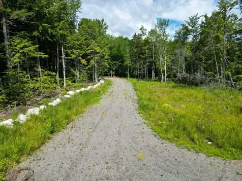 7 Flanders Drive Lincoln ME 04457