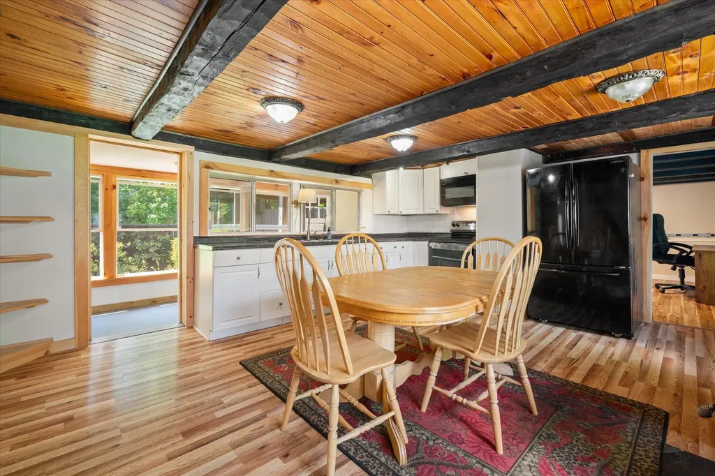 137 Main Street Winterport ME 04496