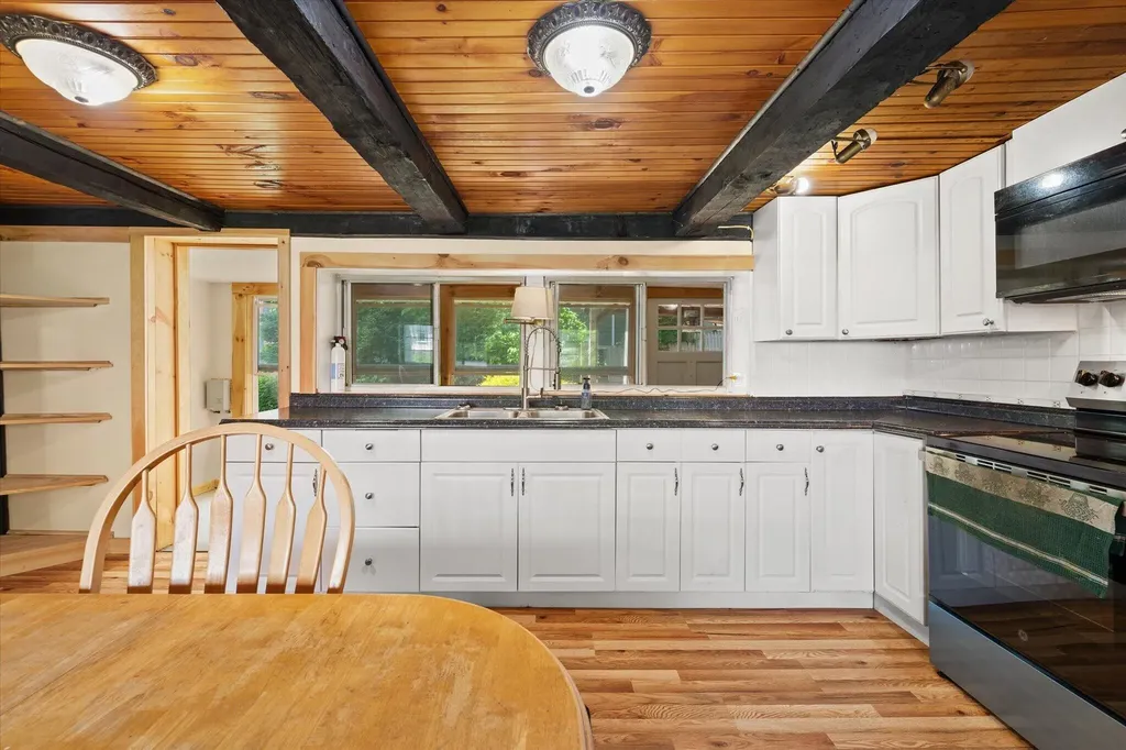 137 Main Street Winterport ME 04496