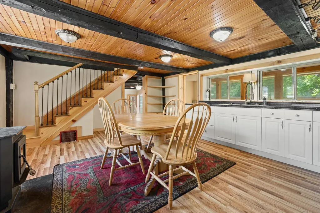 137 Main Street Winterport ME 04496