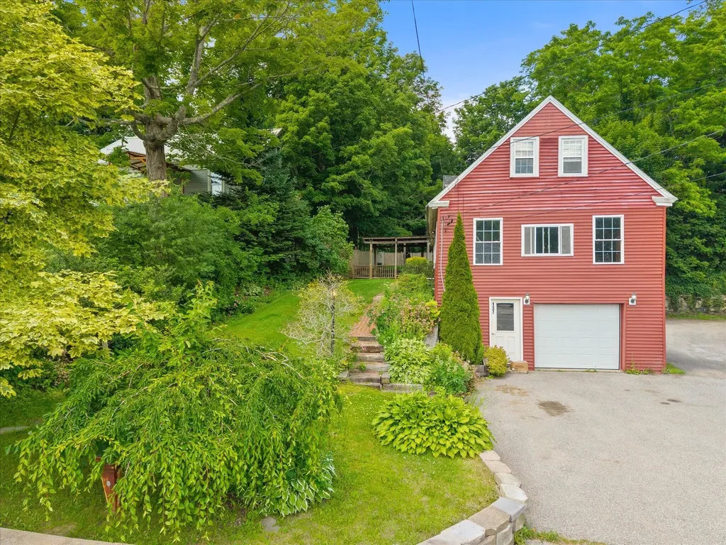 137 Main Street Winterport ME 04496