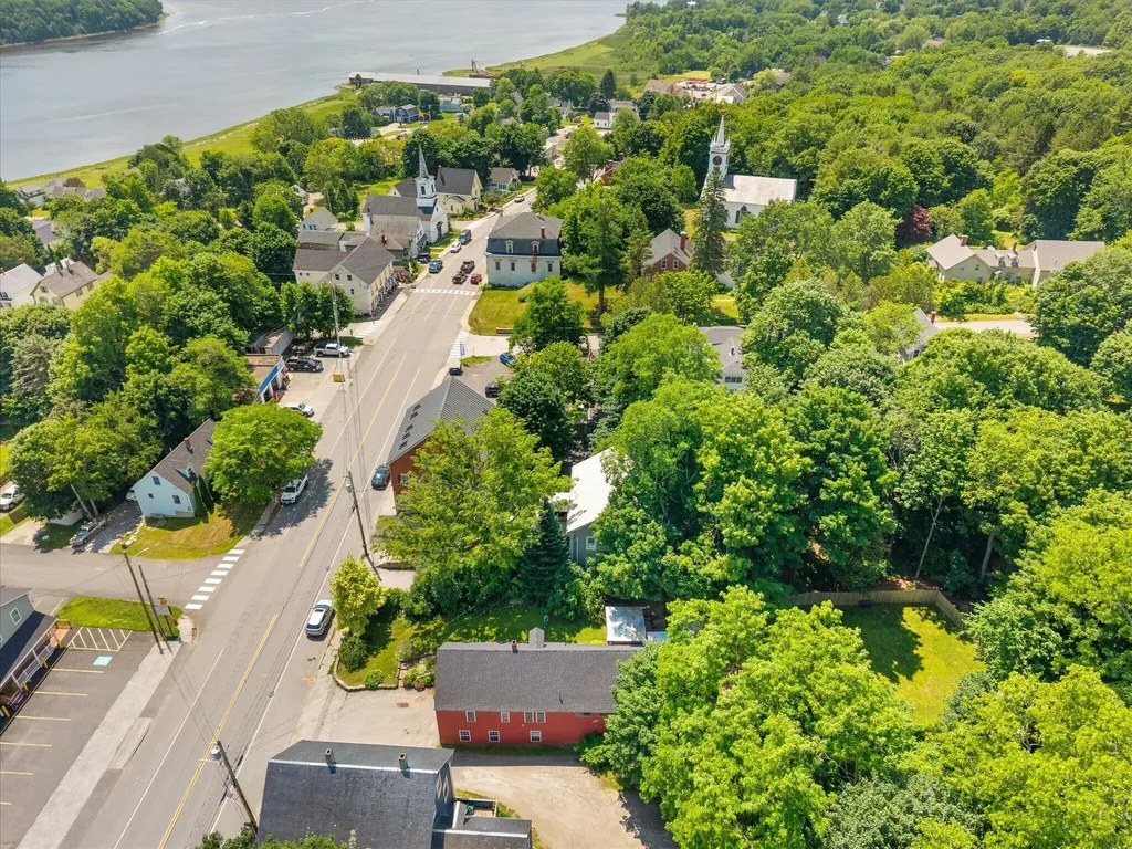 137 Main Street Winterport ME 04496