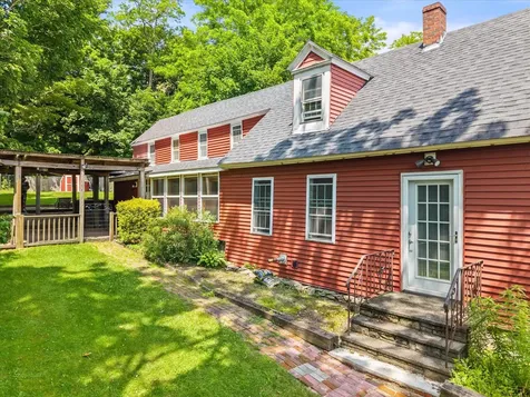 137 Main Street Winterport ME 04496