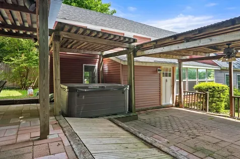 137 Main Street Winterport ME 04496