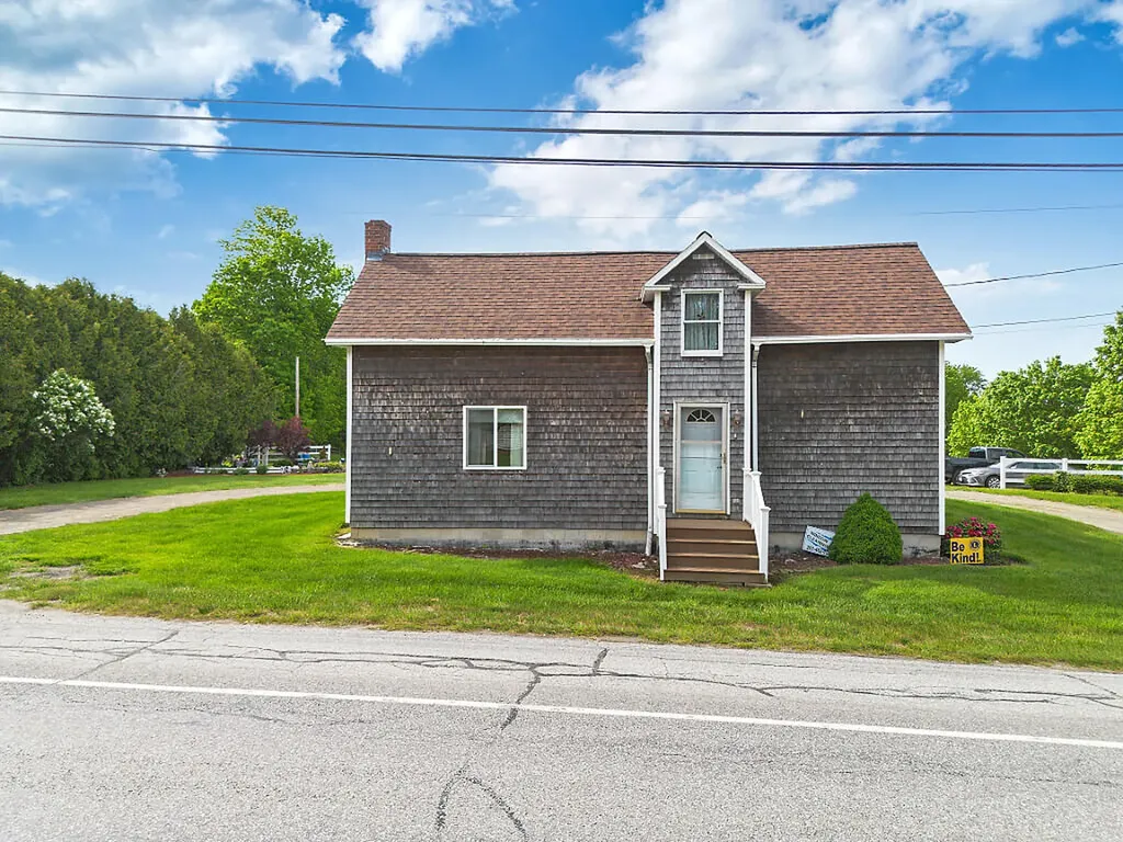 2522 N Belfast Avenue Augusta ME 04330