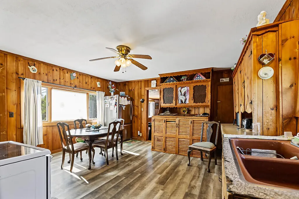2522 N Belfast Avenue Augusta ME 04330