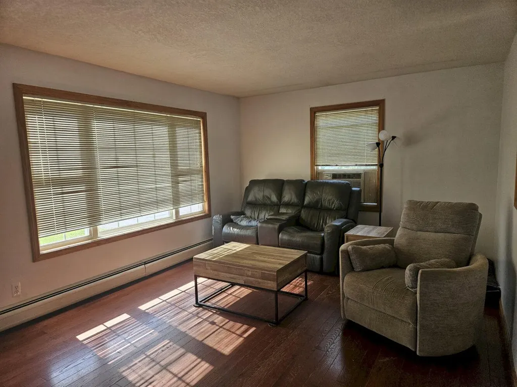 1029 E River Road Skowhegan ME 04976