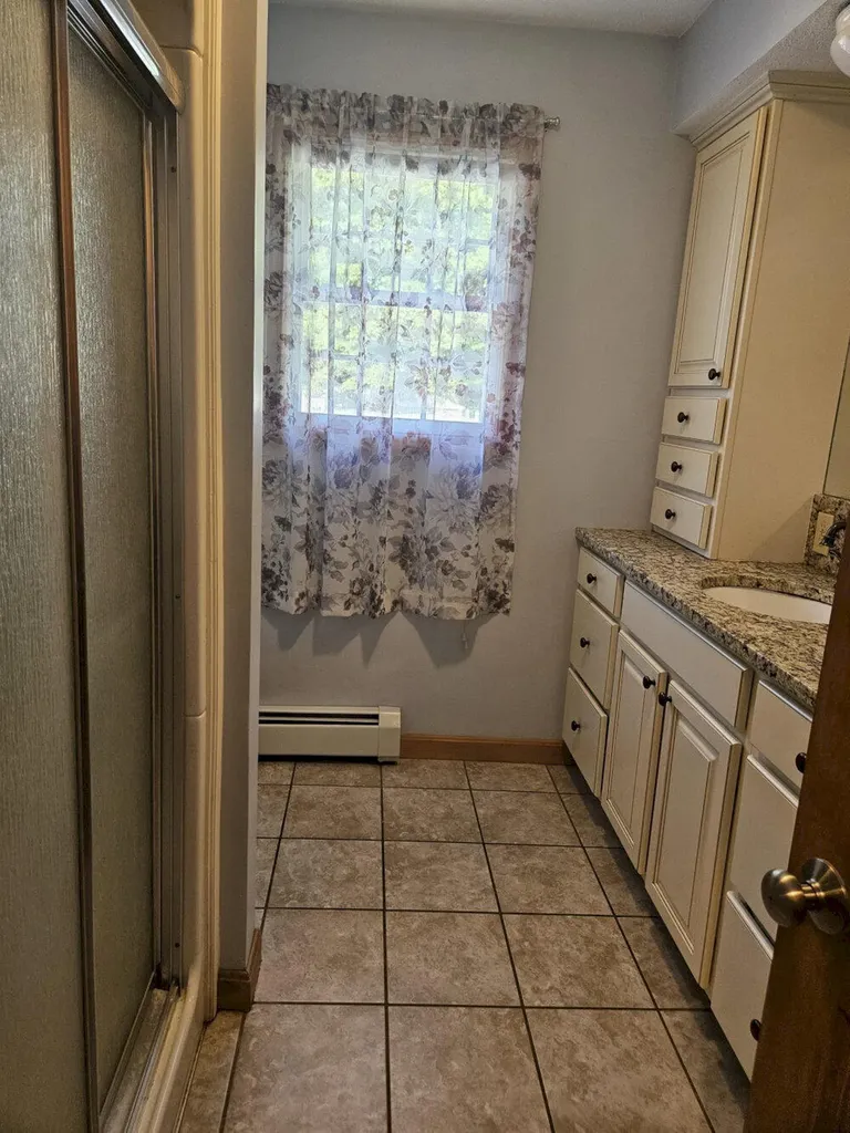 1029 E River Road Skowhegan ME 04976