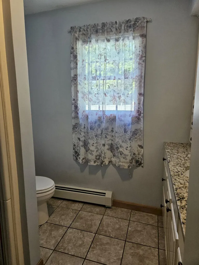 1029 E River Road Skowhegan ME 04976