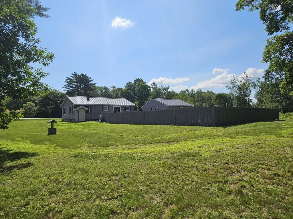 1029 E River Road Skowhegan ME 04976