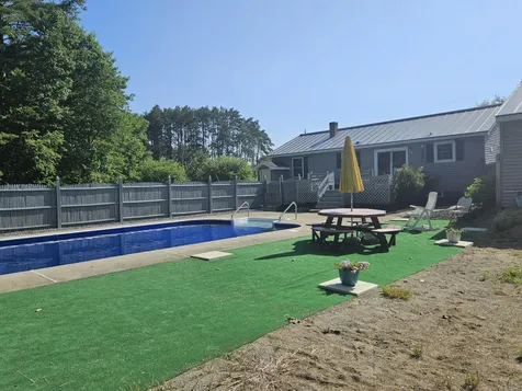 1029 E River Road Skowhegan ME 04976