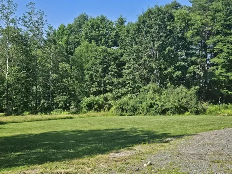 1029 E River Road Skowhegan ME 04976