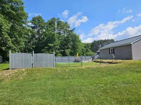 1029 E River Road Skowhegan ME 04976