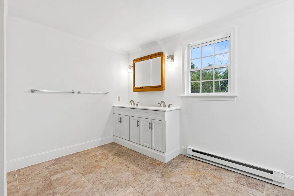 982 Highland Avenue South Portland ME 04106