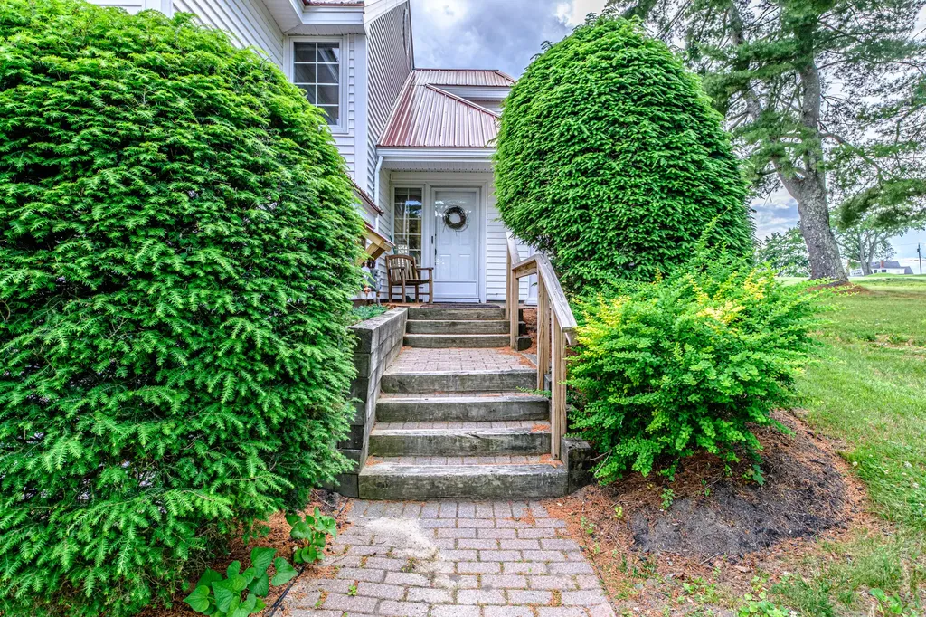 19 Muirfield Drive Bridgton ME 04009