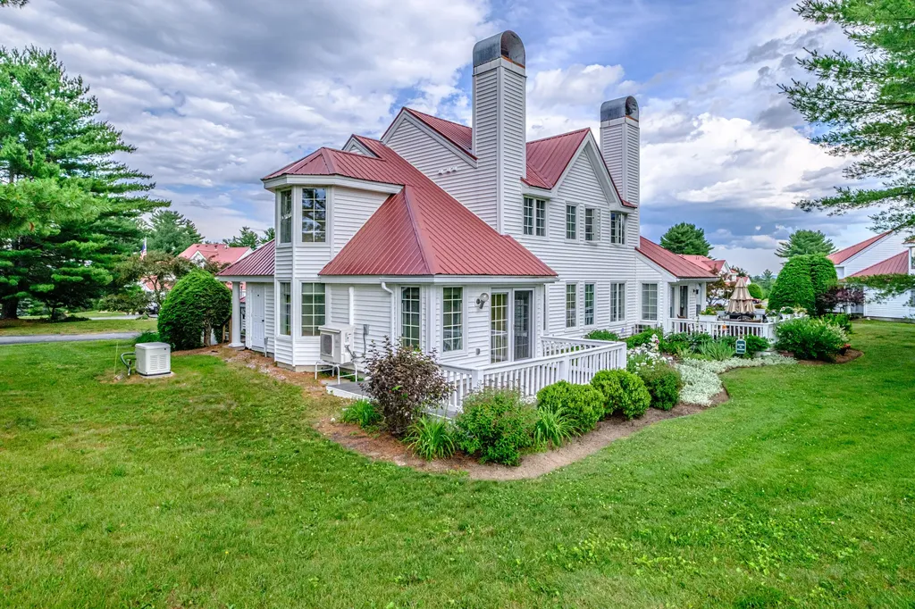 19 Muirfield Drive Bridgton ME 04009