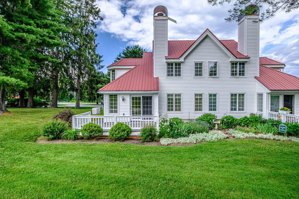 19 Muirfield Drive Bridgton ME 04009