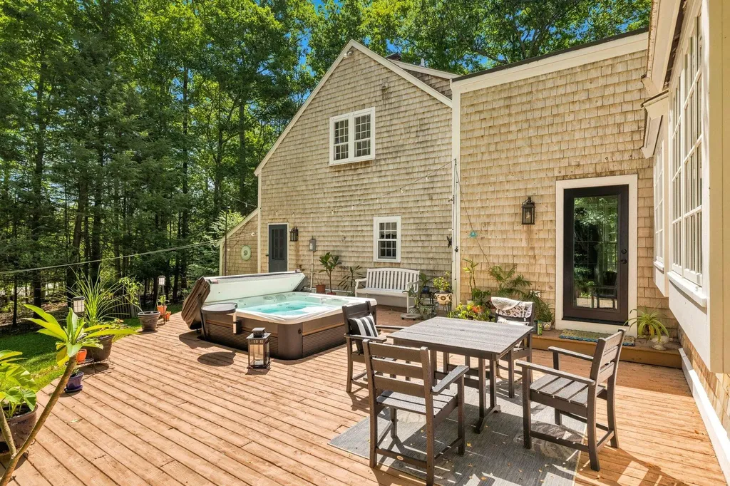 12 Great Hill Way Eliot ME 03903