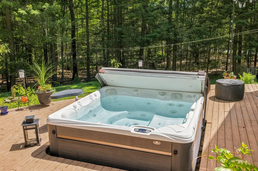 12 Great Hill Way Eliot ME 03903
