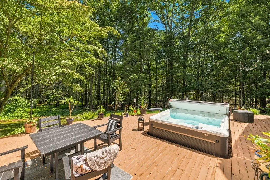 12 Great Hill Way Eliot ME 03903