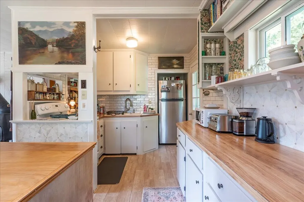 662 Searsmont Road Appleton ME 04862