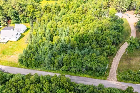 10 Spruce Knoll Lane Searsport ME 04974