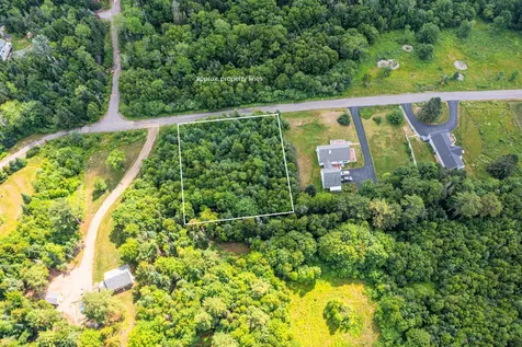 10 Spruce Knoll Lane Searsport ME 04974