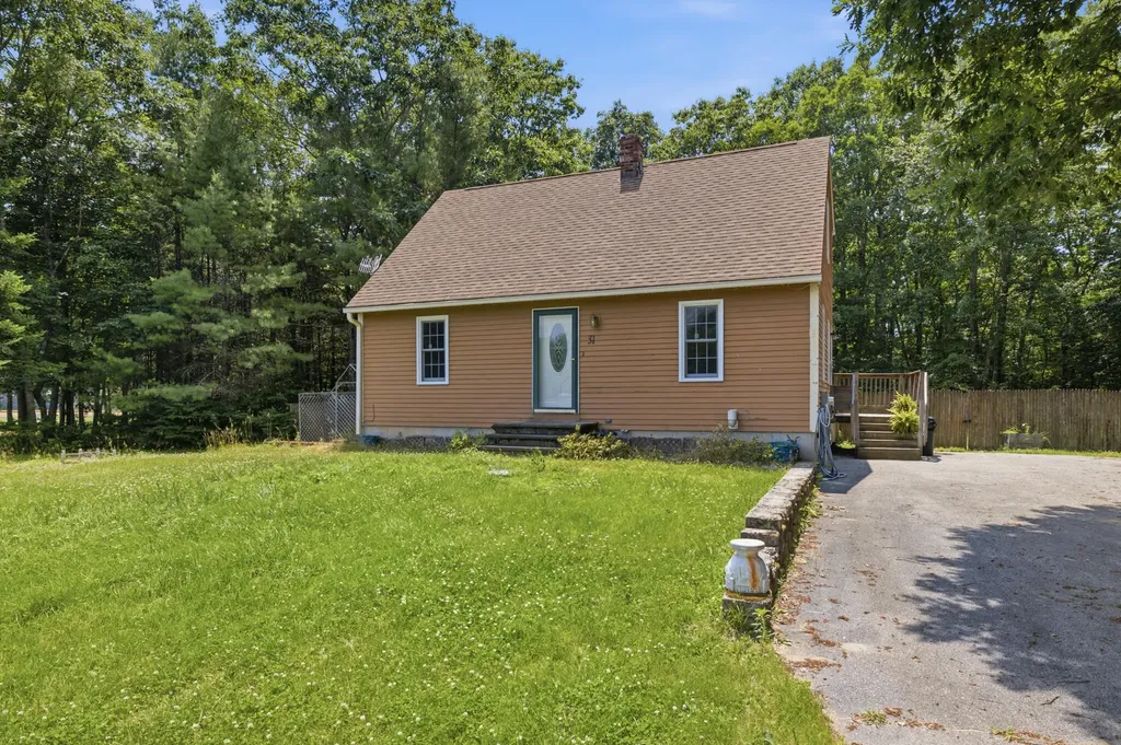 31 Kolbe Drive Waterboro ME 04087
