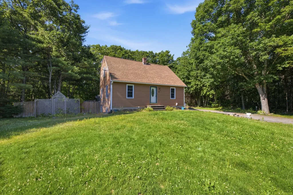 31 Kolbe Drive Waterboro ME 04087