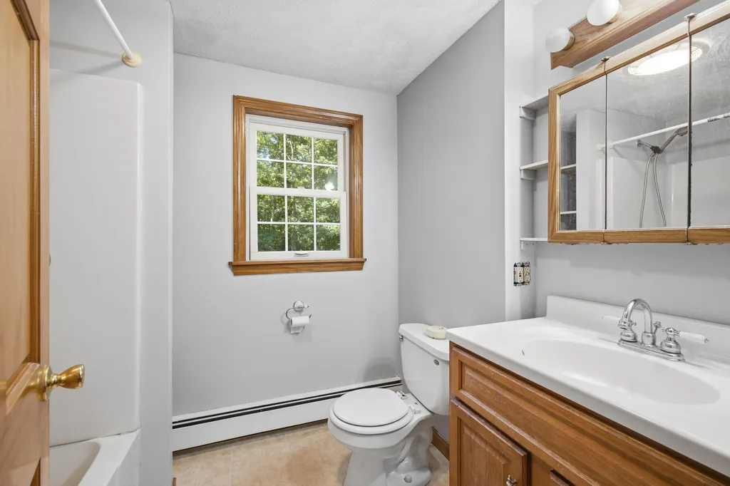 31 Kolbe Drive Waterboro ME 04087