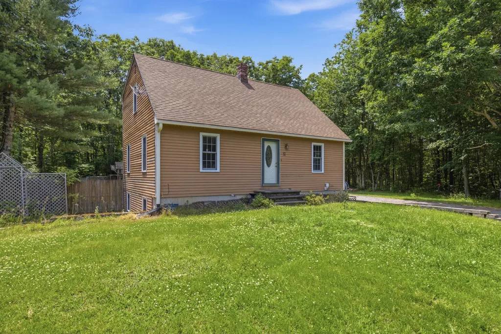 31 Kolbe Drive Waterboro ME 04087