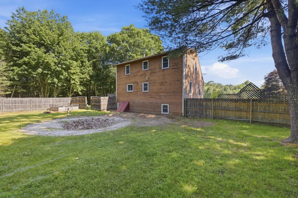 31 Kolbe Drive Waterboro ME 04087