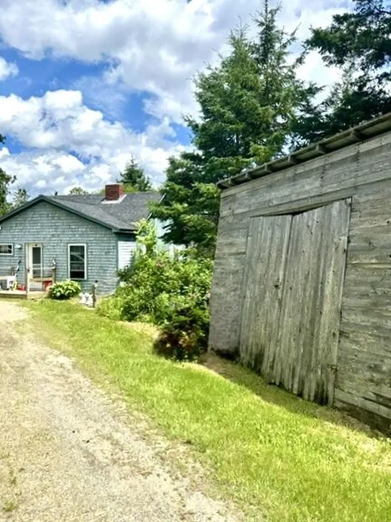16 Rice Road Harrington ME 04643