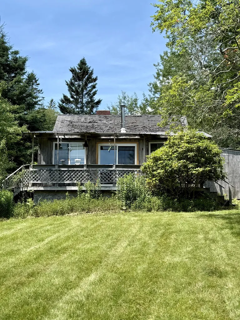 16 Rice Road Harrington ME 04643