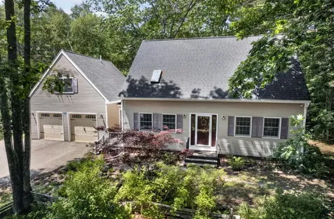 40 Forest Hill Bucksport ME 04416