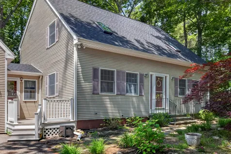 40 Forest Hill Bucksport ME 04416