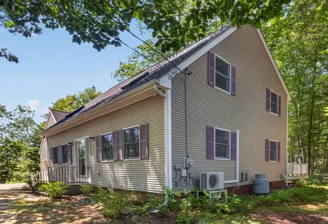 40 Forest Hill Bucksport ME 04416