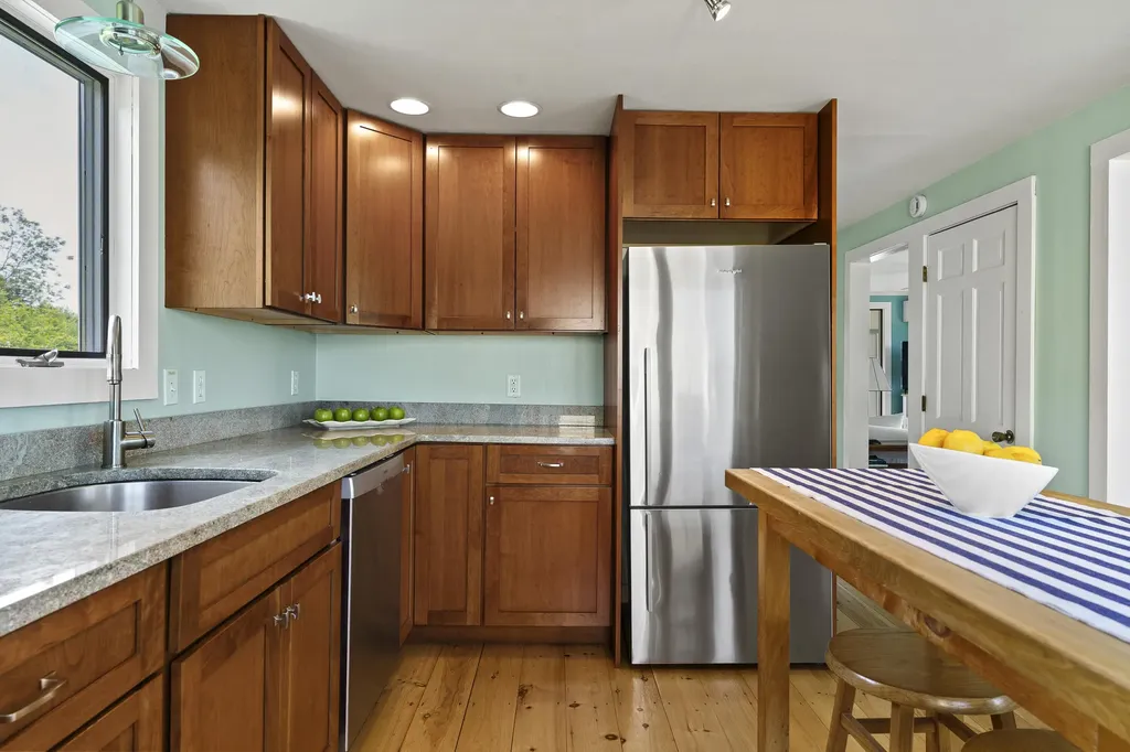 21 Morse Shore Road Harpswell ME 04079